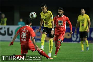 دیدار تیم‌های فوتبال پرسپولیس - سپاهان 25