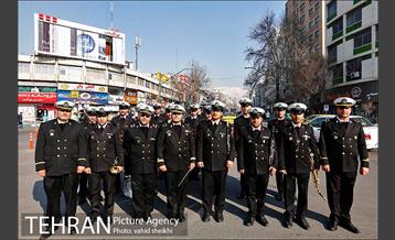 اجرای گروه موزیک به مناسبت سالگرد ورود امام خمینی (ره) 17