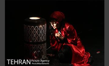 نمایش شبی بیرون از خانه 22