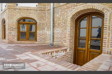 عمارت ظهیرالاسلام 15