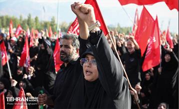 اقامه نماز بر پیکر آقای شهید ایران - 1 68