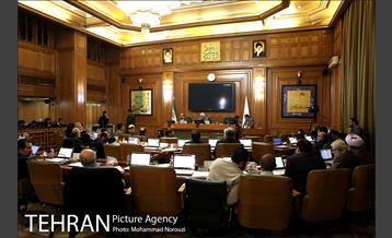 سیصد و بیست و پنجمین جلسه شورای شهر 18