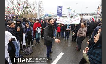 نمایش خیابانی شاهد عینی بمناسبت 22 بهمن  7