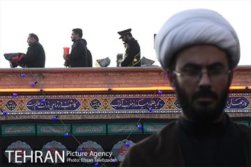 مراسم تعویض پرچم گنبد حرم حضرت عبدالعظیم (ع) 16