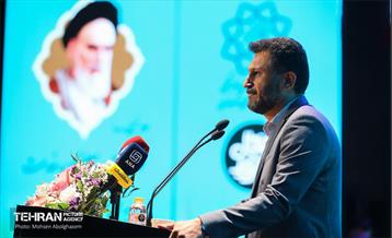 تجلیل از معلمان دانش‌آموزان با نیازهای ویژه شهر تهران 32