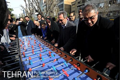 بازدید نماینده مجلس و استاندار تهران از نورزگاه بلوار کشاورز 25