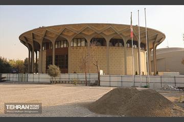 اینجا کارگاهه؛ محوطه سازی حریم تئاتر شهر 24