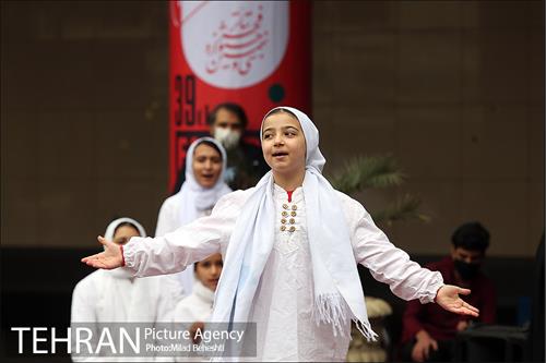 اجرای تئاتر خیابانی در میدانگاه ولی عصر (عج) 1