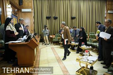 حضور شهردار تهران در صحن علنی شورا شهر 24