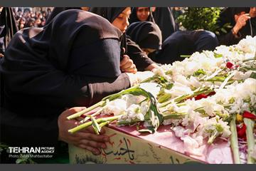 تشییع پیکر شهید گمنام در منطقه ۱۵ 1