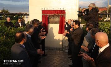 رونمایی از تندیس مولانا در میدان محمدیه 18