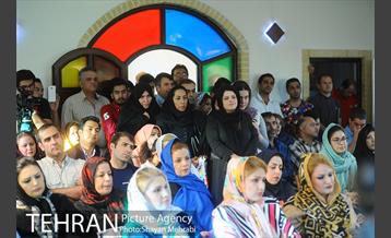 رونمایی از کتاب "این سه نفر را ببخشید" 9