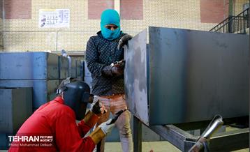 مراحل ساخت المان های نمایشگاه نشان عاشقی