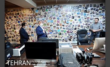 بازدید رئیس شورای شهر از مرکز ارتباطات شهرداری 15