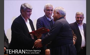 آیین اهدا ماشین آلات تهیه شده توسط شهرداری تهران به مناطق زلزله زده استان کرمانشاه 28