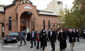 نشست صمیمانه شهردار منطقه 8 با نخبگان جامعه ارامنه 11