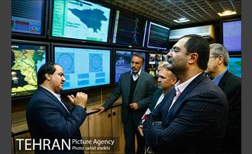 بازدید اعضای کمیسیون عمران مجلس از ستاد فرماندهی و مدیریت بحران شهرداری 23