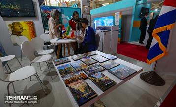 چهارمین روز نمایشگاه شهرهای خواهرخوانده و توانمندی های مدیریت شهری تهران -2