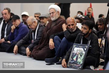 دیدار شهردار تهران با اعضای خانواده شهدای مدرسه شجره طیبه میناب 42