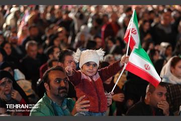 رویداد «شب ایران» در میدان انقلاب اسلامی 39