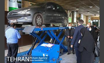 بازدید مدیرکل محیط‌زیست و‌ توسعه پایدار شهرداری تهران از مرکز معاینه فنی نیایش 20