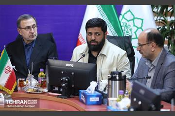 بازدید استاندار نجف اشرف از معاونت حمل و نقل و ترافیک 8