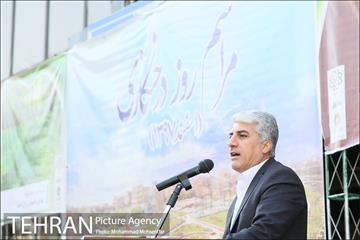 غرس نهال در بوستان بهاران 7