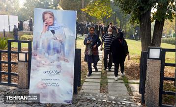 مراسم تشییع پیکر مرحومه ایران درودی هنرمند نقاش 29