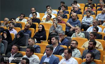 آیین تجلیل از برگزیدگان مناطق 22 گانه 49