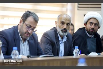 دیدار معاون امور فرهنگی و اجتماعی با کارکنان حوزه اجتماعی و فرهنگی شهرداری منطقه 4 6
