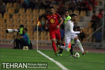 دیدار نقت تهران و پرسپولیس تهران در لیگ برتر فوتبال 16