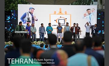 آیین گرامی‌داشت هفته‌ی جوان 3