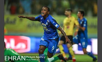 دیدار تیم های استقلال تهران و سپاهان اصفهان 19