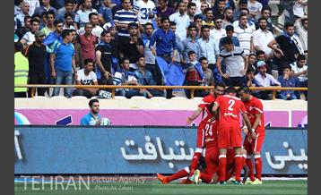 دیدار استقلال و تراکتورسازی در لیگ برتر فوتبال 22