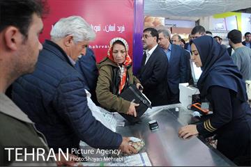بازدید حسینی مکارم سرپرست شهرداری تهران ار نمایشگاه کتاب 32