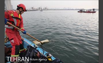 سقوط یه فروند بالگرد در دریاچه شهدای خلیج فارس 21