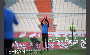 دیدار تیم های استقلال تهران و استقلال خوزستان 17