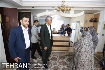 دیدار شهردار از خانواده شهید طباطبایی نیا 3