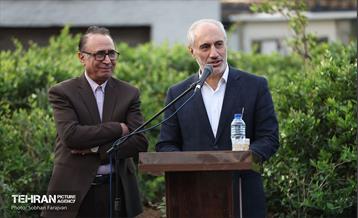 رونمایی از تندیس مولانا در میدان محمدیه 25