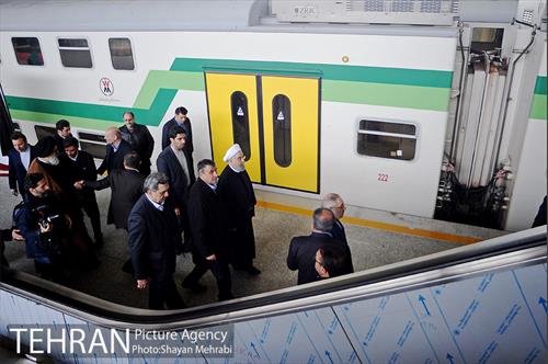 آیین بهره برداری از قطار برقی گلشهر به هشتگرد 16