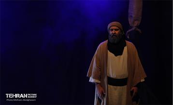 نمایش آیینی خانه ای از گل و اندوه 14