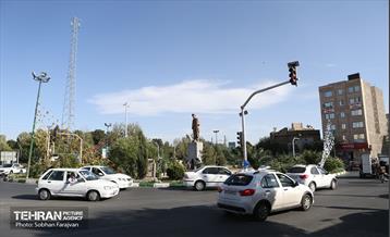 رونمایی از مجسمه «علامه امینی» 20