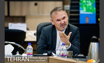 بازدید اعضای کمیسیون عمران مجلس از ستاد فرماندهی و مدیریت بحران شهرداری 22