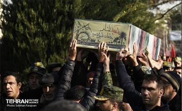 تشییع پیکر شهید گمنام در منطقه ۲۱