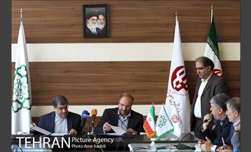 امضاء تفاهم‌نامه میان شهرداری تهران و وزارت فرهنگ و ارشاد اسلامی 12