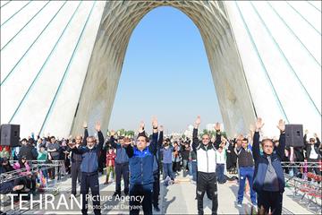 همایش زنگ تحرک و جشنواره بادبادک ها در میدان آزادی 7