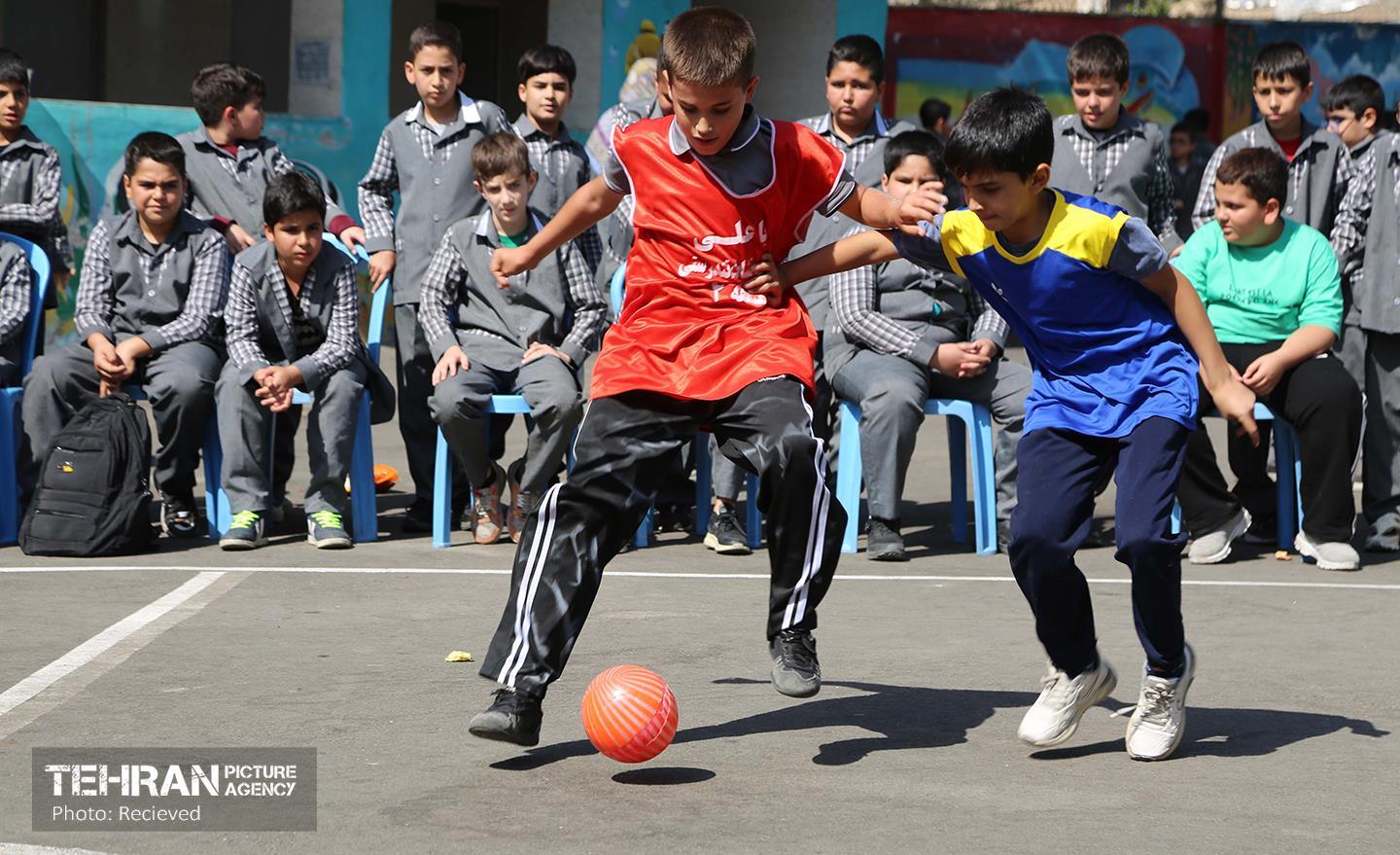 برگزاری فینال مسابقات جام «سهیل» به یاد شهدای دانش‌آموز در منطقه 4 17