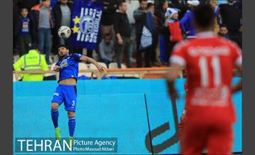 دیدار تیم‌های فوتبال استقلال - پدیده مشهد 6