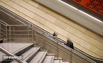 ایستگاه متروی توحید 12