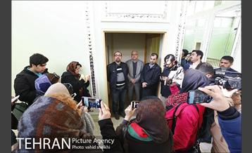 بازدید اعضای شورای شهر و مدیران شهری از عمارت اقدسیه  17